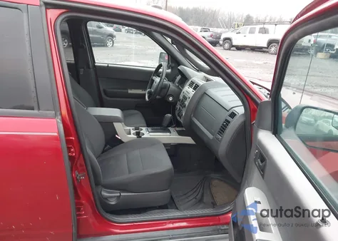 2012 Ford Escape Xlt из США, поврежденный, VIN 1FMCU9DG9CKA61879